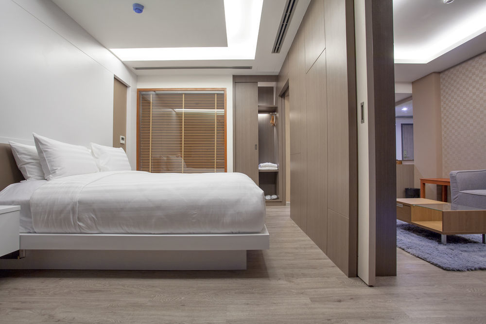 The Zense Boutique Hotel Phitsanulok Ngoại thất bức ảnh